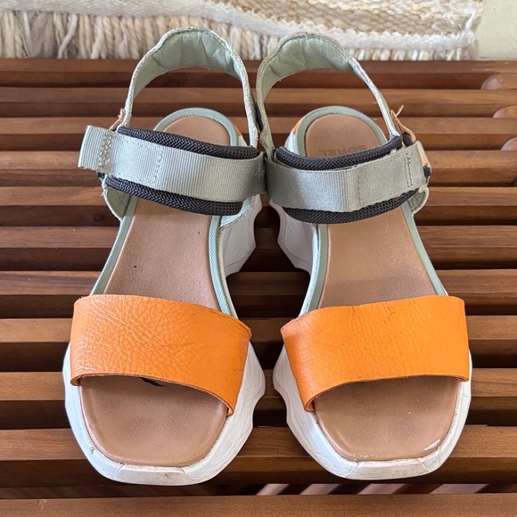 Sorel Kinetic Impact Heels/Wedge - Picture 1 of 4